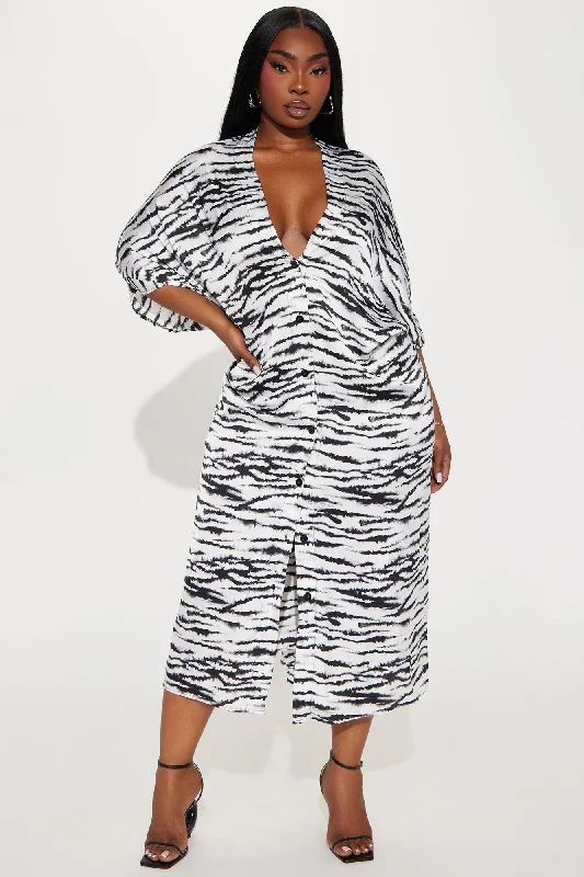 Wild Thang Satin Kaftan Maxi Dress - Black/White